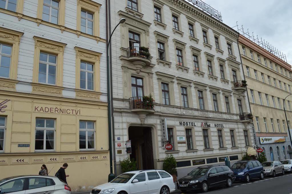 A Plus Hotel & Hostel Prag Exteriör bild